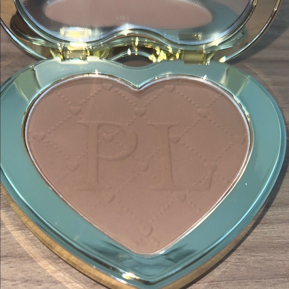 P.Louise Under-eye Brightening Powder - Picture 2 of 2